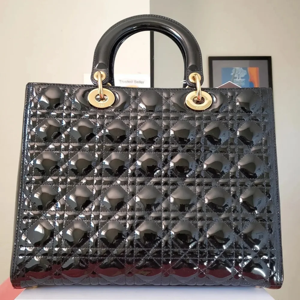 Lady Dior black patent gold hardware large bag - Picture 2 of 12